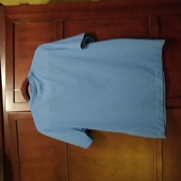 Vineyard vines swim shirt - Picture 4 of 8